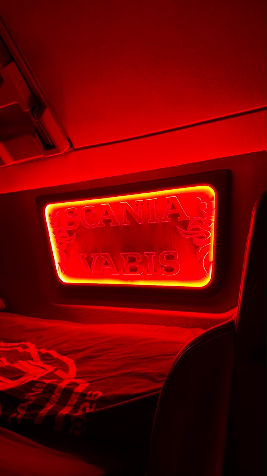Scania bakveggsplater