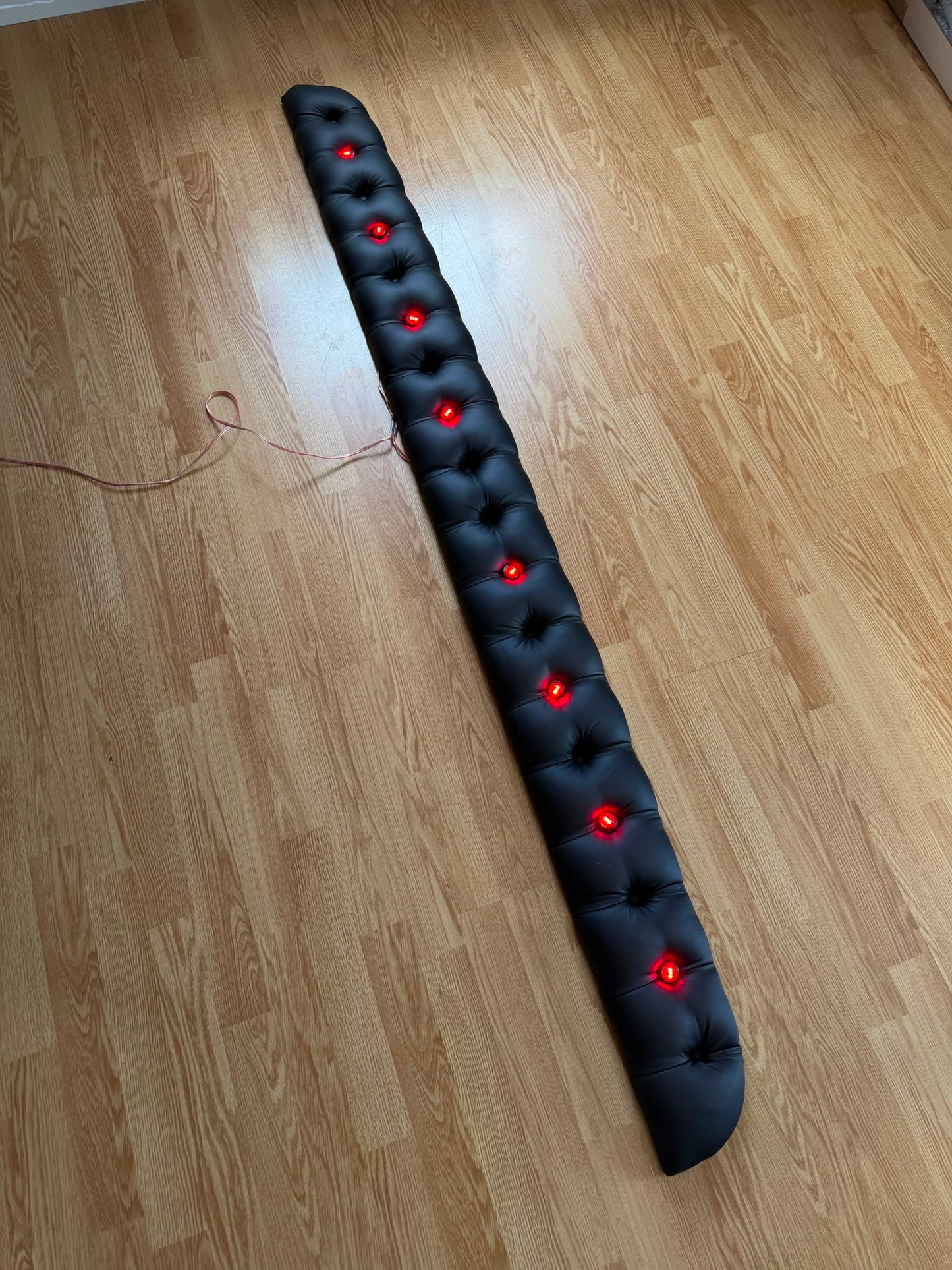 Solskjermplate 8 dioder til Scania NG med elektrisk rullegardin på lager