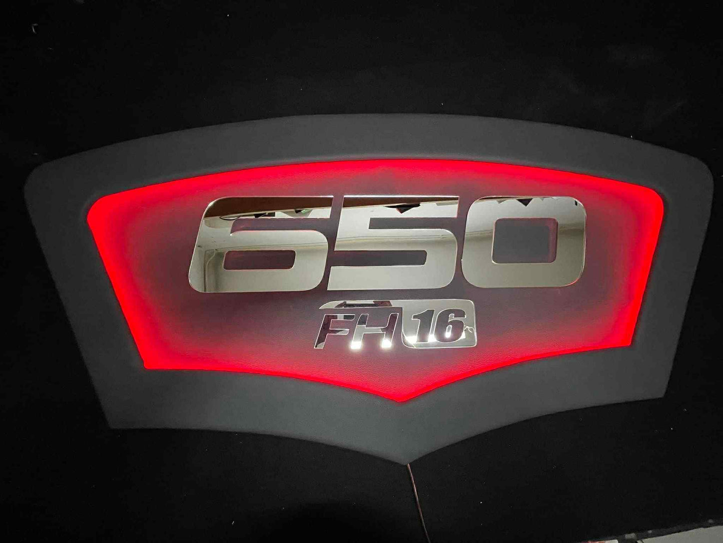 Volvo bakveggsplater rundt