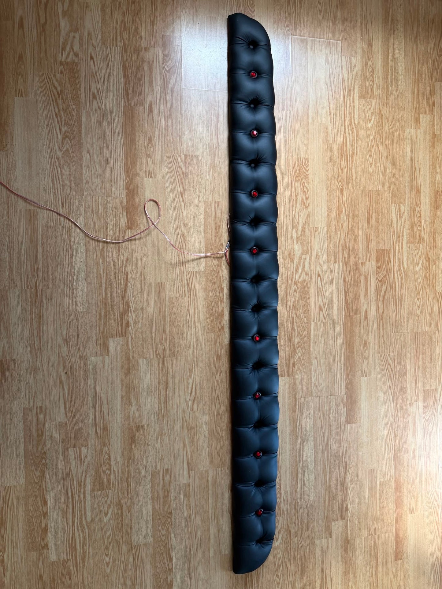 Solskjermplate 8 dioder til Scania NG med elektrisk rullegardin på lager