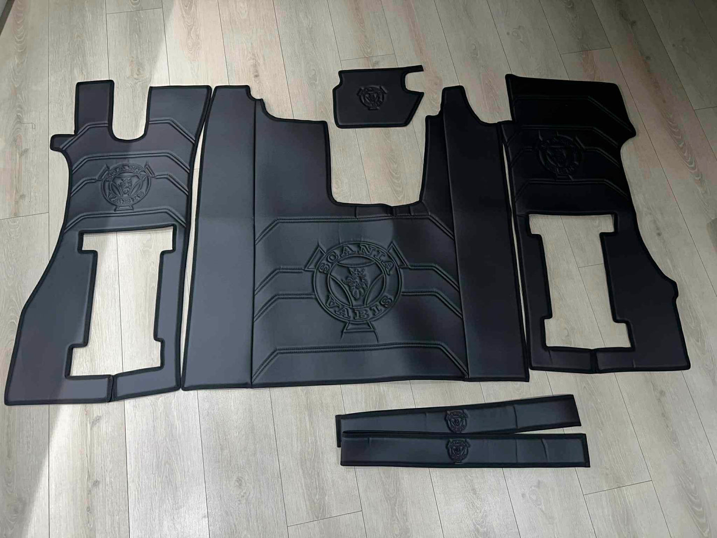 Mattesett standard Scania